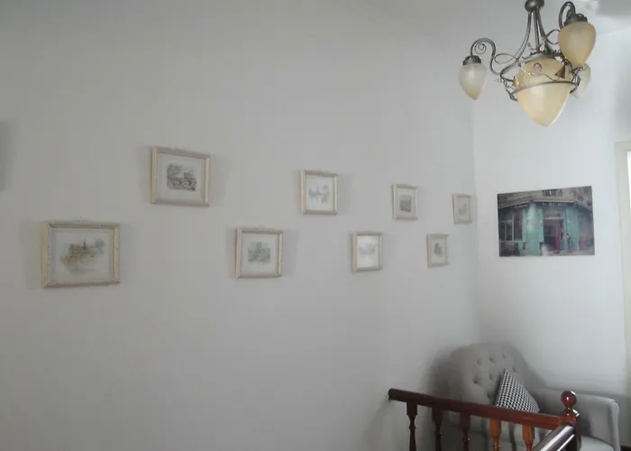 Violeta House